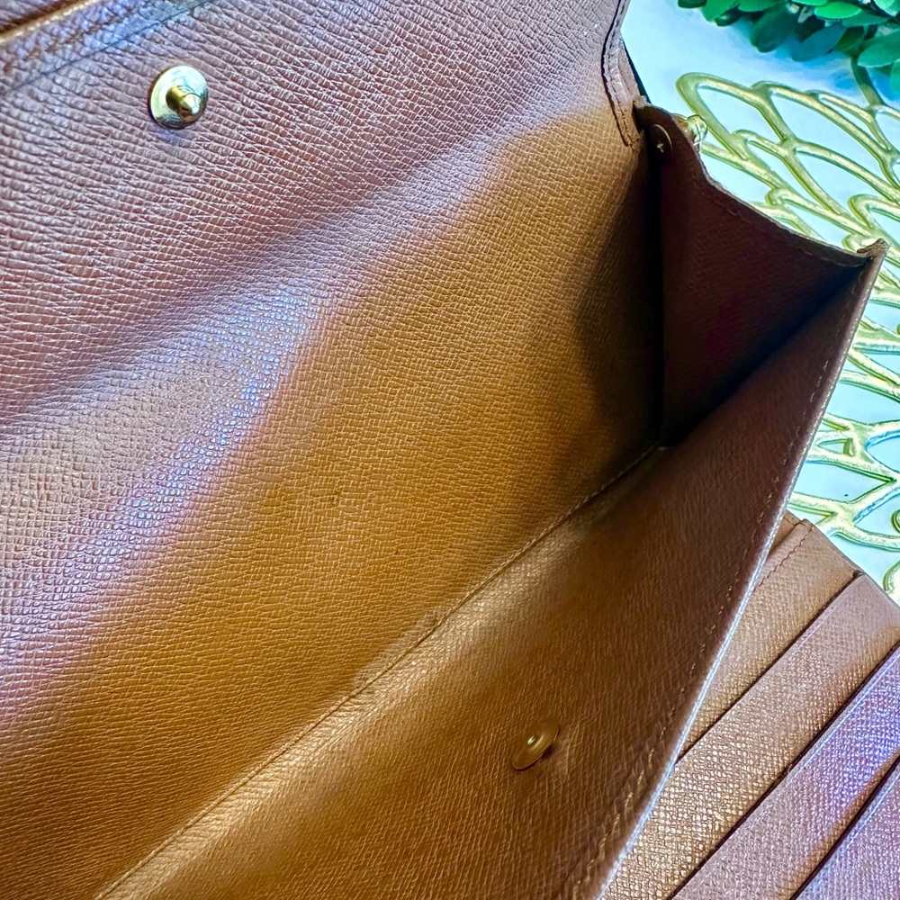 Louis Vuitton Monogram Sarah Wallet - Picture 5 of 14